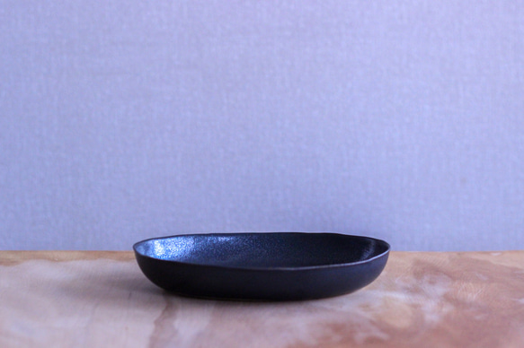 使いやすいサイズ感が魅力的な…オーバル皿 4枚目の画像