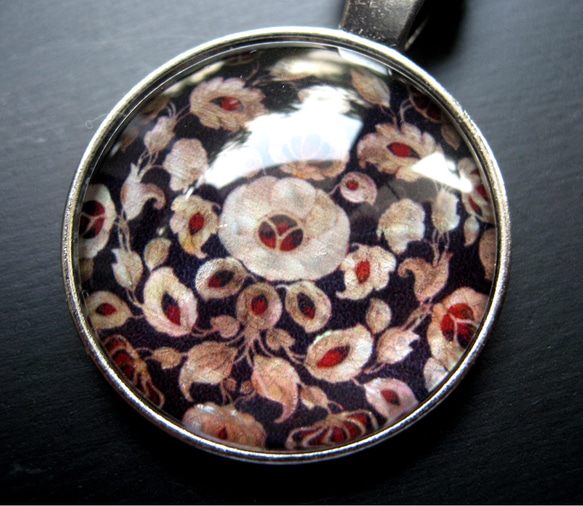 正倉院宝物 螺鈿紫檀五絃琵琶（らでんしたんのごげんびわ