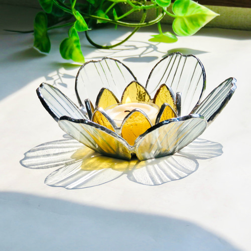 ステンドグラス ＊サンカヨウ(山荷葉)の花のキャンドルホルダー