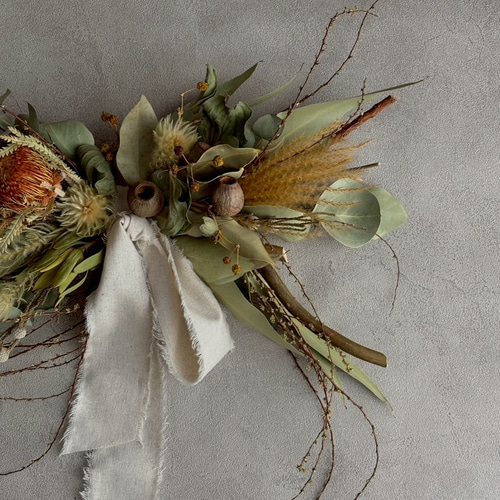 ドライフラワーの横長スワッグ】開店祝いや周年祝いの贈り物に 店内