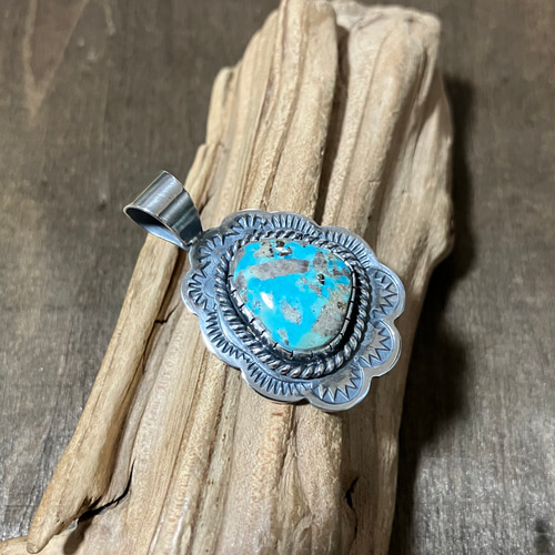 ターコイズペンダントトップスパイダーウェブシルバーインディアン