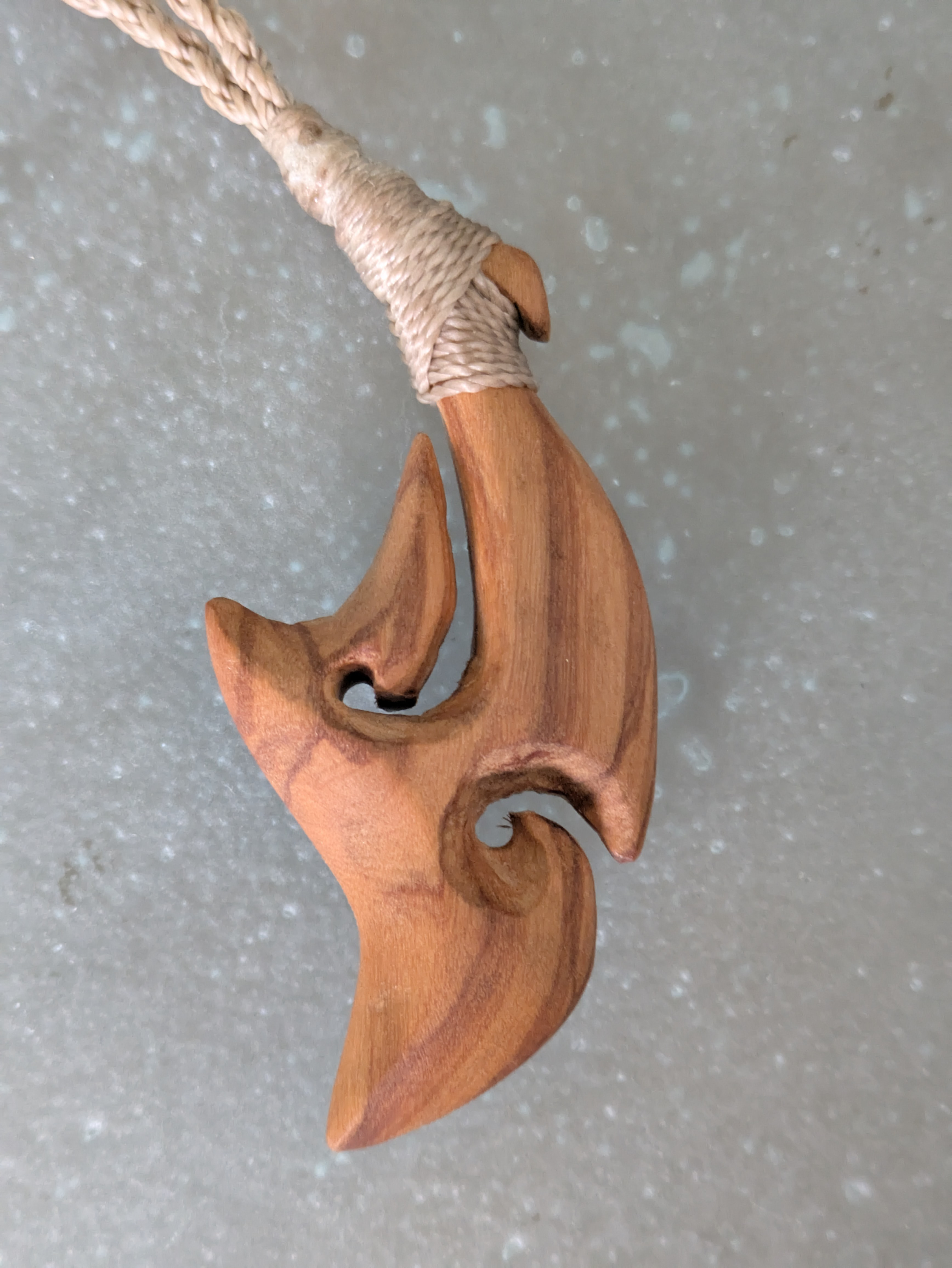 フィッシュフック（オリーブウッド）