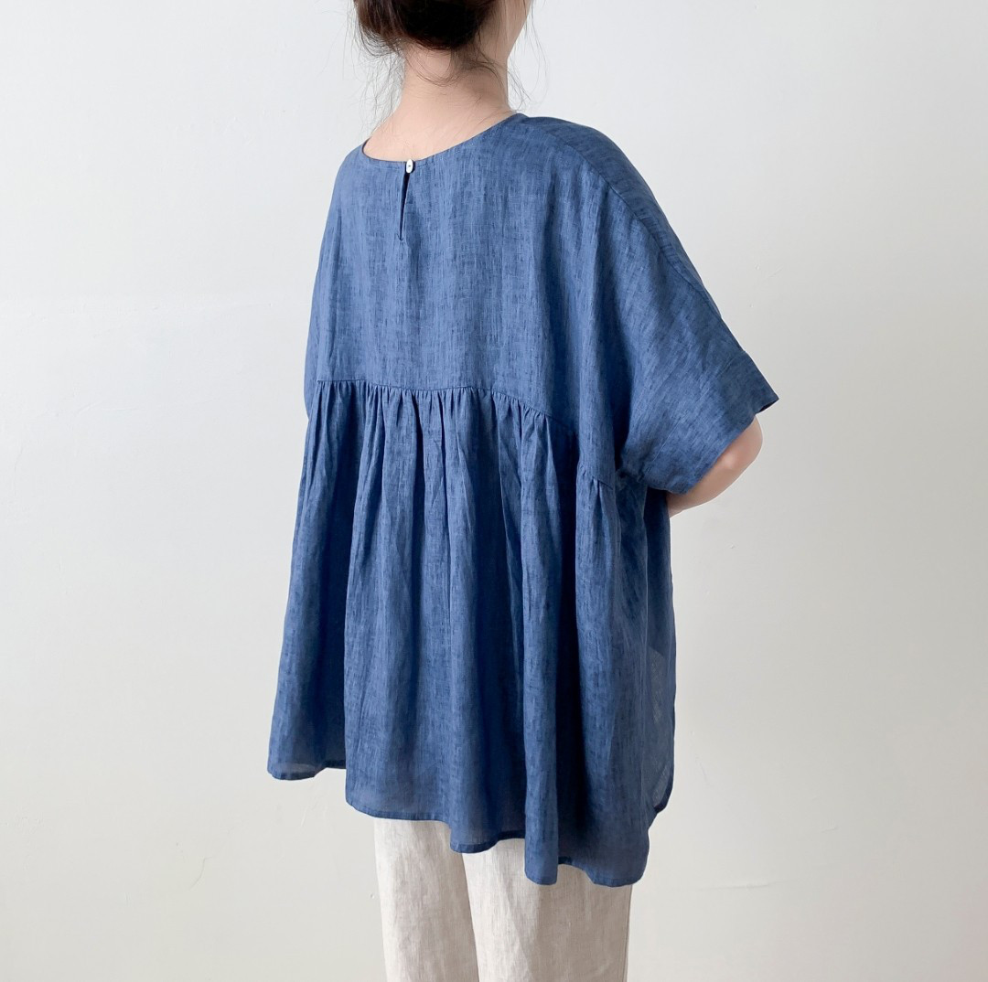 en-enリネン・ムラムラ染め背ギャザー身幅たっぷりプルオーバー・ブルー