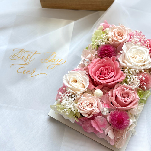 プリザーブドフラワーのフォトフレームアレンジ（ピンク）/ウェルカム