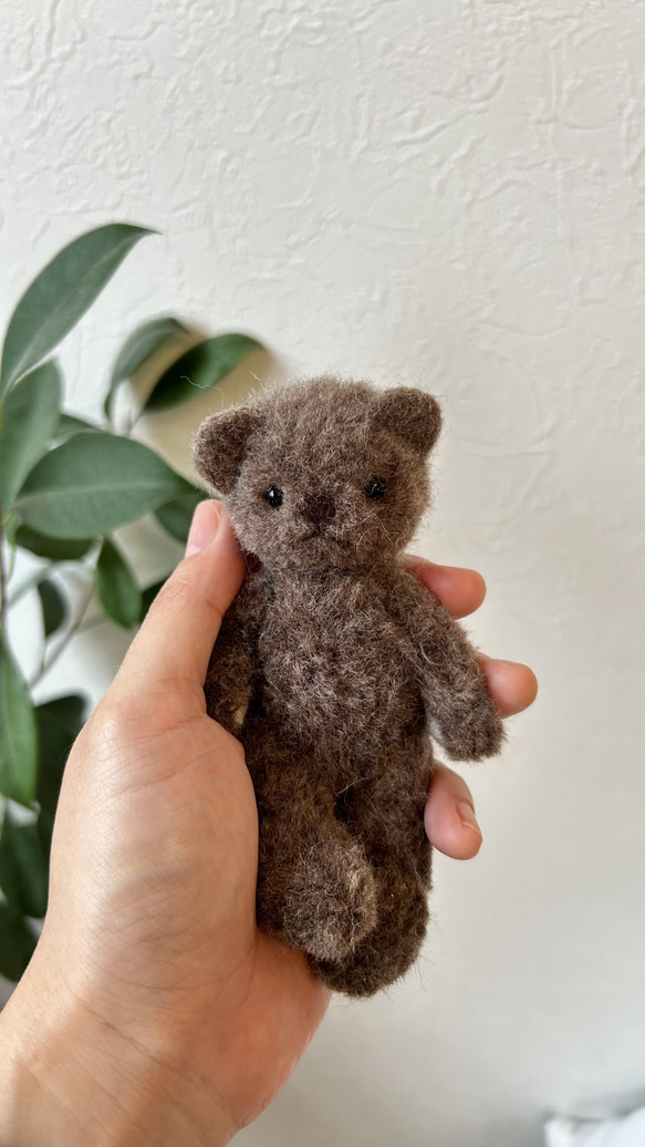 手足が動くフェルトテディベア・ダークモカ 羊毛フェルト a little