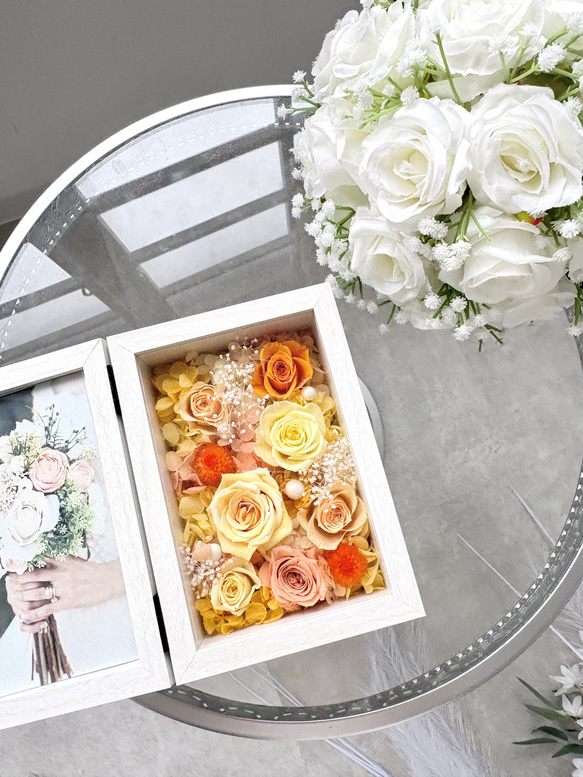 プリザーブドフラワーのフォトフレームアレンジ（ビタミンカラー