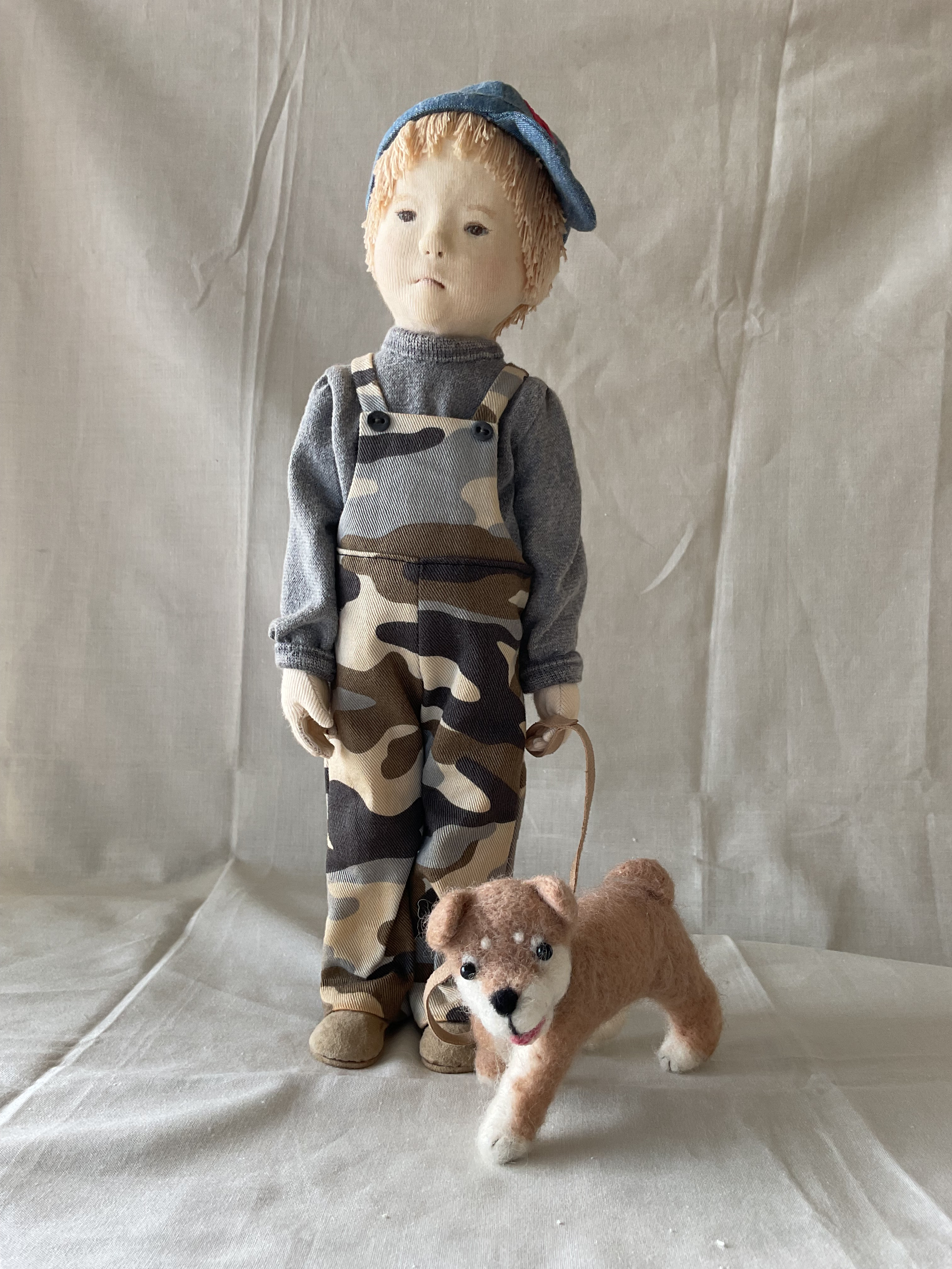 ハチと僕(人形)