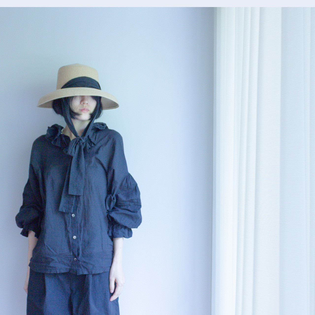 ■私サイズ■フリル襟バルーンブラウス■ブラック■