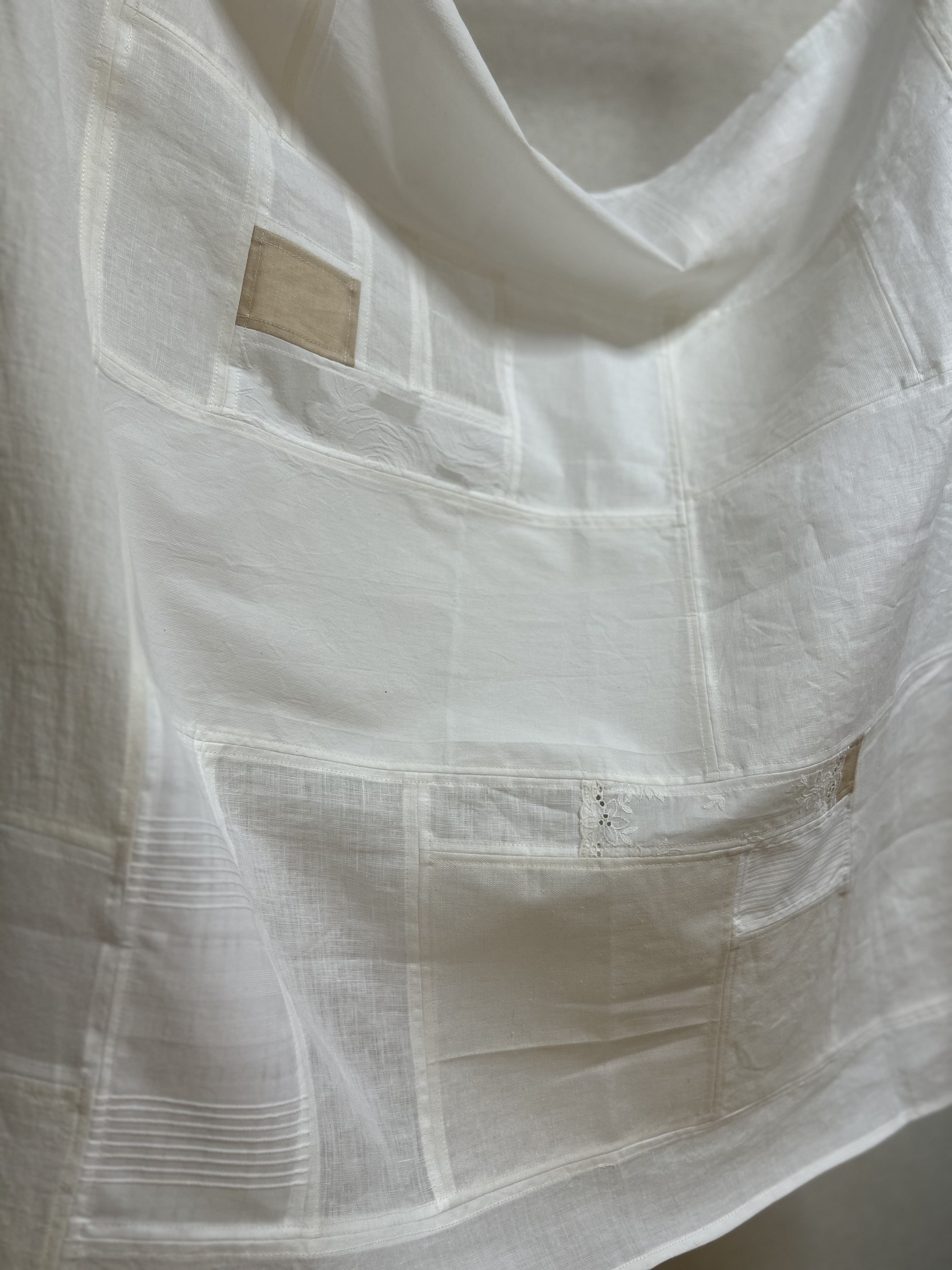 ＊送料サービス＊ポシャギ風タペストリー　白