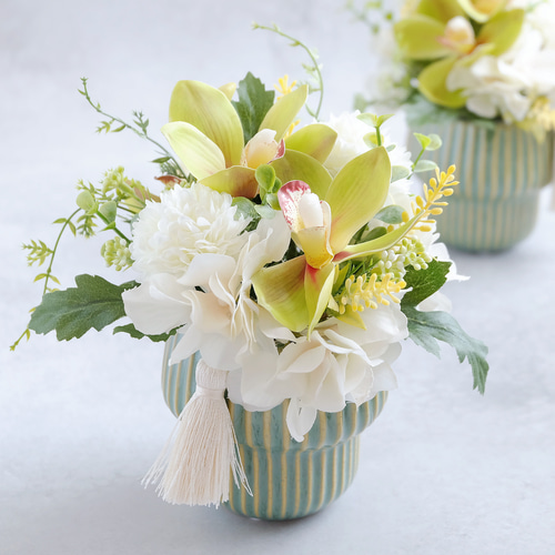 蘭と洋花のやさしいお供え花 白・グリーン系(アーティフィシャル