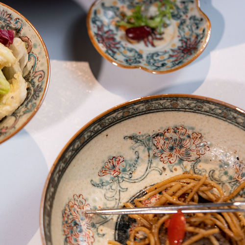 詩瓷集｜2025年 夏の新作食器 中国・唐風「牡丹唐草文」大きめ丼