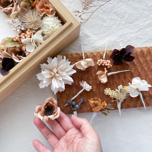 ゲストと作る＊お花の結婚証明書（ベージュ&ブラウン）　　アーティフィシャルフラワー　結婚証明書　結婚誓約書 6枚目の画像