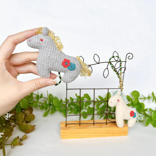 お馬さんのぬいぐるみ グレー バッグチャーム バッグチャーム Aki Ako