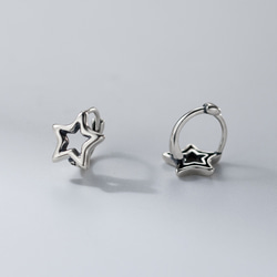 シルバー925 燻し加工　透かし　星　フープピアス　ピアス つけっぱなし　金属アレルギー対応  セカンドピアス 4枚目の画像