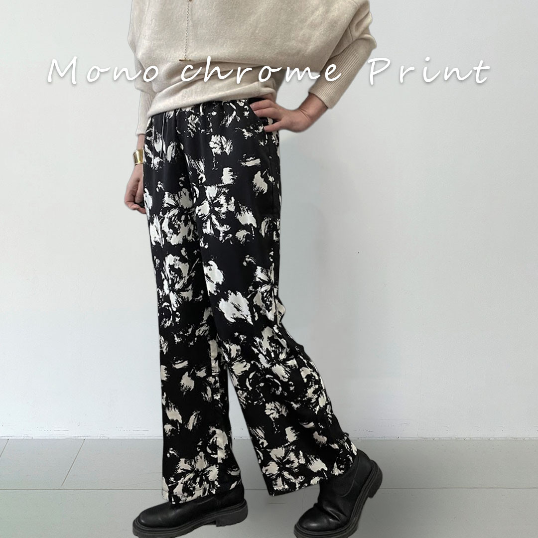 秋先取り！大人のモノクロームワイドパンツ　サテン生地で上品見え　日常にも、お出かけにも　M,L