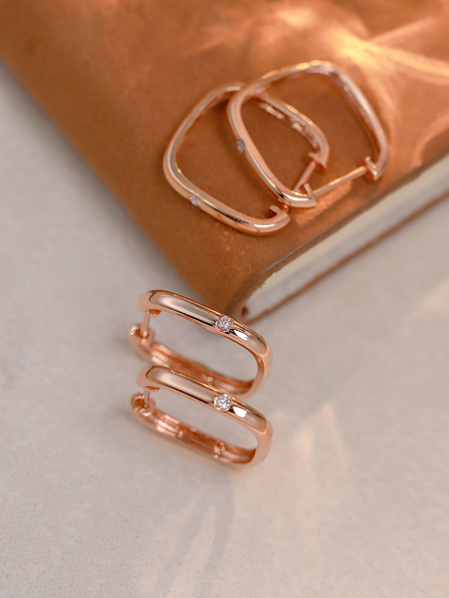 天然ダイヤモンド付きフープピアスk18 3202