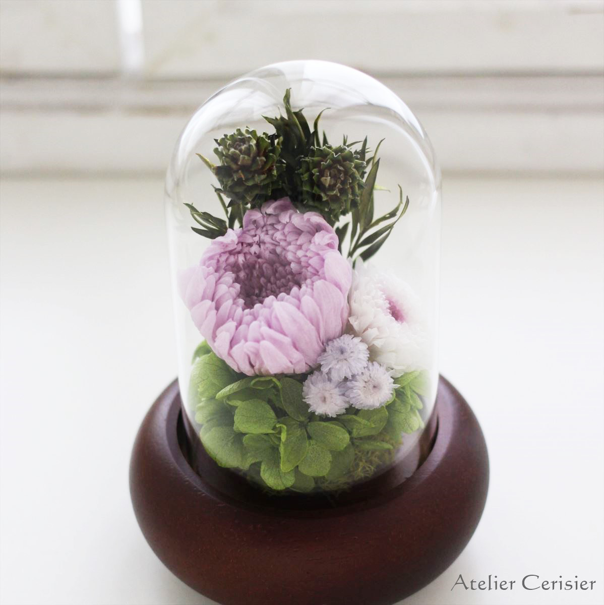 ☆プリザーブドフラワー お供え花 ＜雲輪 Sサイズ＞ 輪菊 薄紫 仏花【ガラスドーム付】
