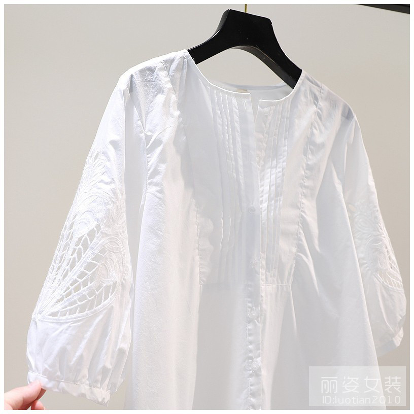 透かし刺繍の七分袖の白い木綿ブラウス【返品・交換可】品質最優先25-161