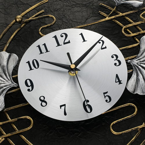 壁掛け時計 モダンアートクロック 大型金属装飾壁掛け時計 モダンな