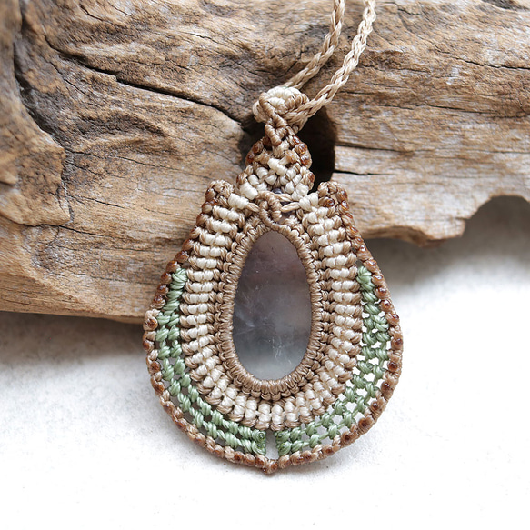 フローライトマクラメネックレスmac425天然石エスニックアジアンエキゾチック金属アレルギーフリーのアクセサリー 11枚目の画像