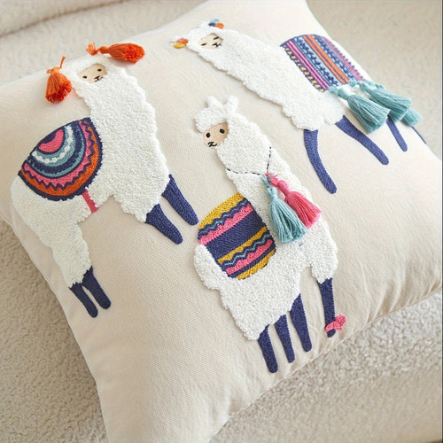 繊細な模様と刺繍が素晴らしい】刺繍クッションカバー・アルパカ