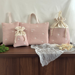 ❤️YUYUN❤️ キルト生地で作る　レッスンバック　絵本バック　オーダー受付中 ❤️YUYUN❤️ キルト生地で作るレッスンバック絵本バック