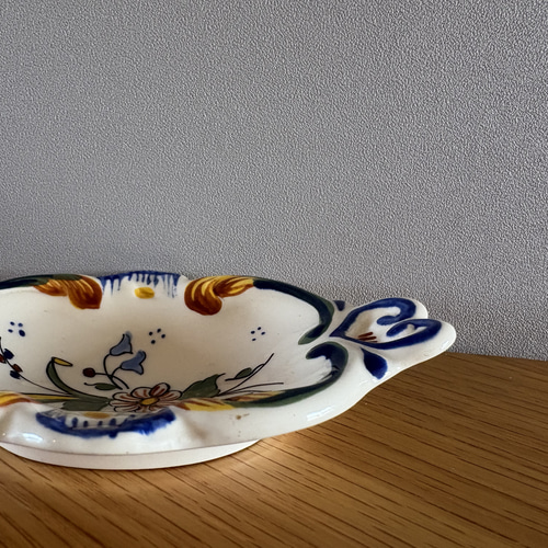 フランスの古い石鹸置き 陶器 古道具 レトロ ソープディッシュ【石鹸