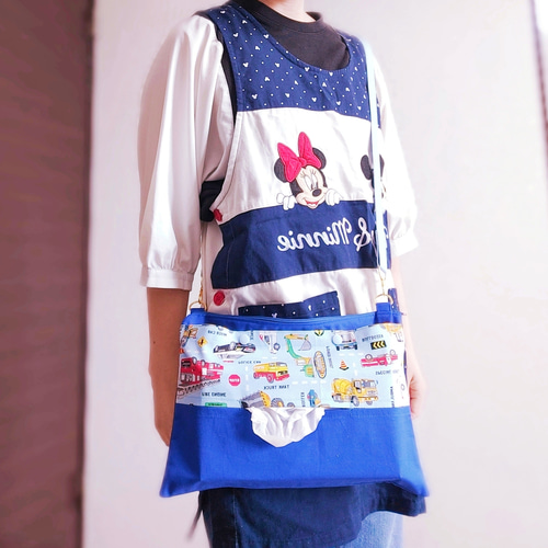 【数量限定】リバティ　花柄　ショルダーティッシケース サコッシュバッグ　保育士 数量限定】リバティ 花柄 ショルダーティッシケース サコッシュバッグ