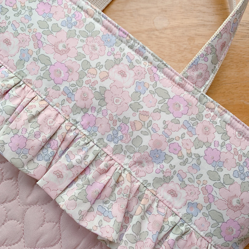 ☆ハートキルトフリルレッスンバッグ30×42×5＊リバティ・ベッツィ