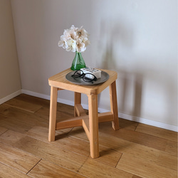 彫刻のようなスツール サイドテーブル 花台 椅子 置物 オブジェ 無垢