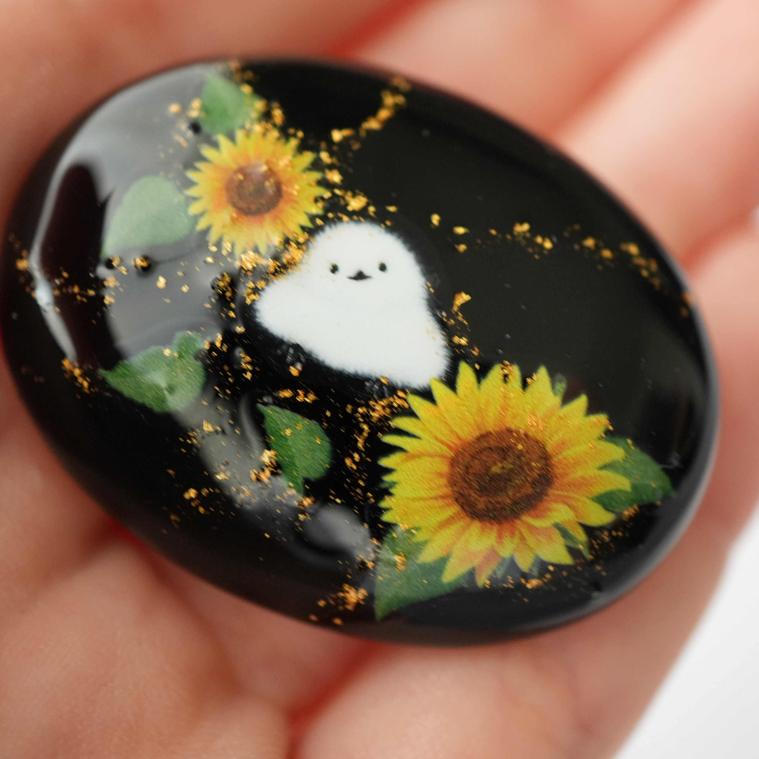 黒瑪瑙とシマエナガ ひまわり、金沢箔の帯留め