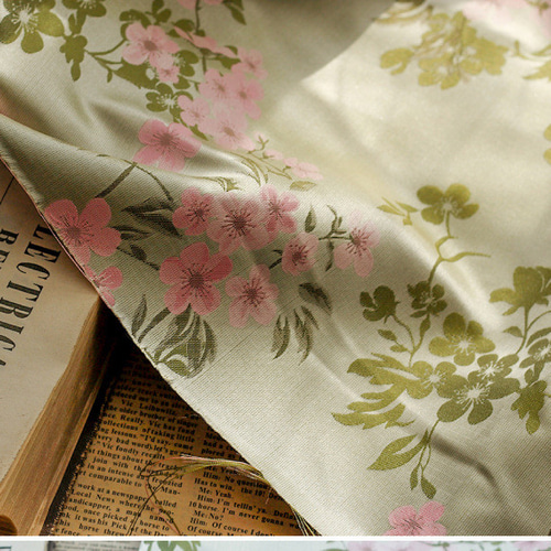 色打掛　花柄 緑とピンク 色打掛 花柄 緑とピンク 結婚式の色打掛・花嫁用着物|ピンク×青