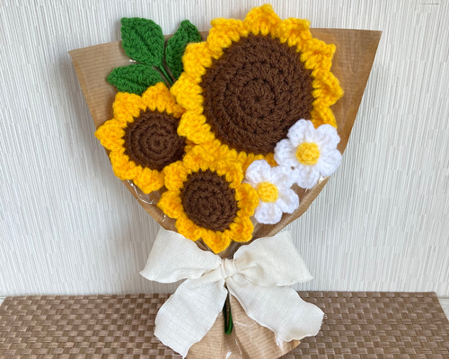 夏を束ねたかぎ針編みの花束 毛糸 花束 かぎ編み プチギフト