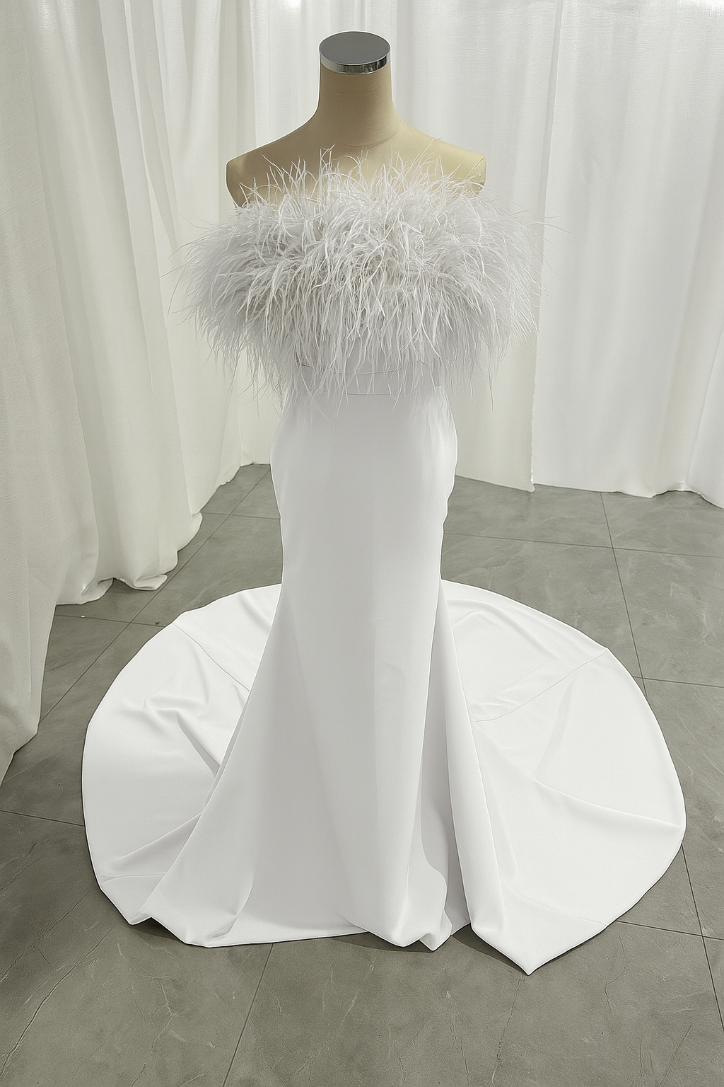 送料無料　オフホワイト  ウエディングドレス   オーストリッチ オフショルダー　ロングトレーン　ふわふわパーティードレ