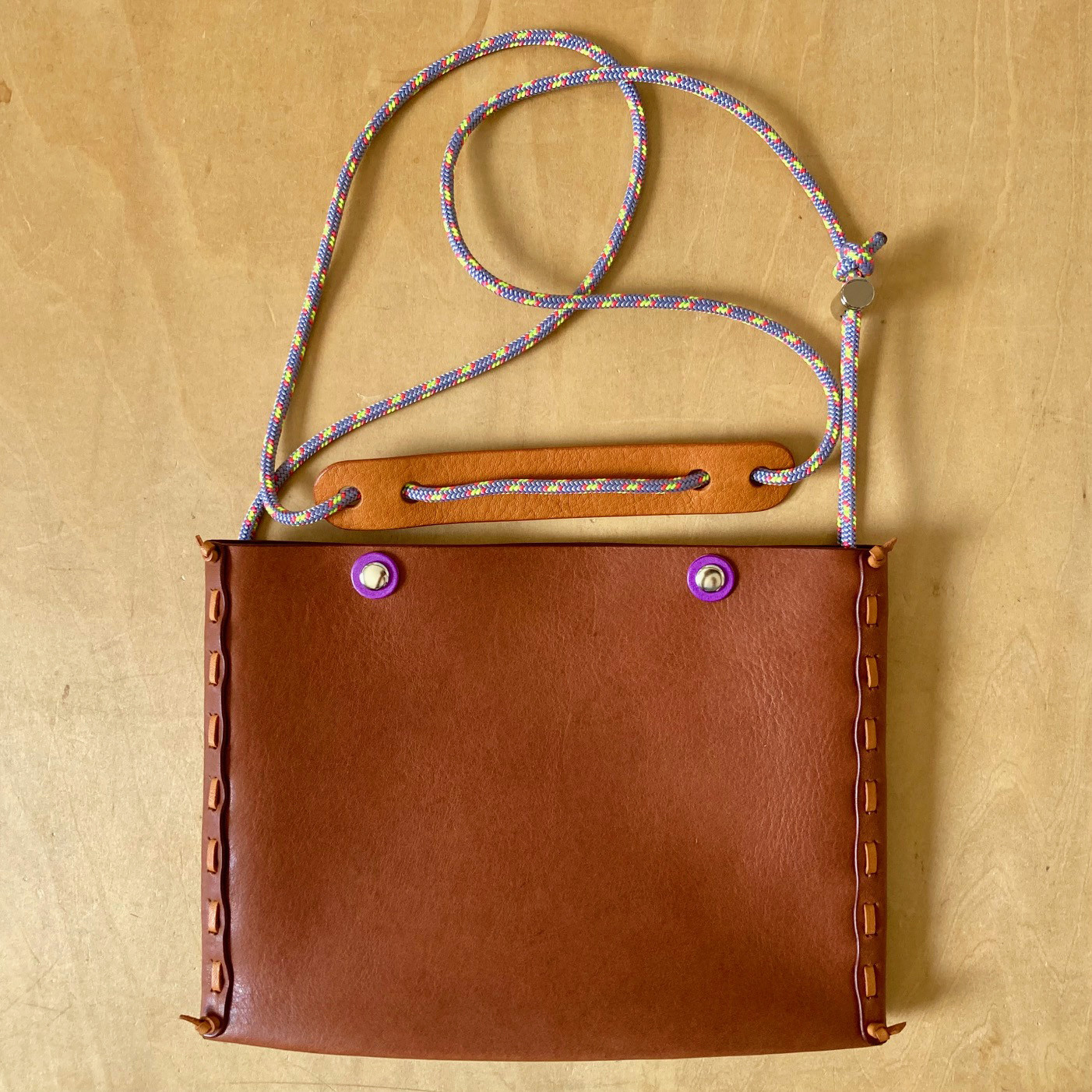 レザー製サコッシュ（バイカラー）