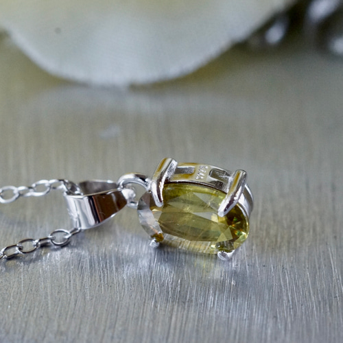 送料無料】7月誕生石 ダークグリーン スフェーン ペンダントトップ