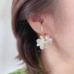 ❤️限定１セット❤️ ゴールド  フラワーパール　イヤーカフ　　両耳用 3枚目の画像