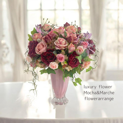 花瓶付きラグジュアリーアレンジメント ホワイトローズとアネモネのブーケ風アレンジ 花瓶付きラグジュアリーアレンジメント ホワイトローズと