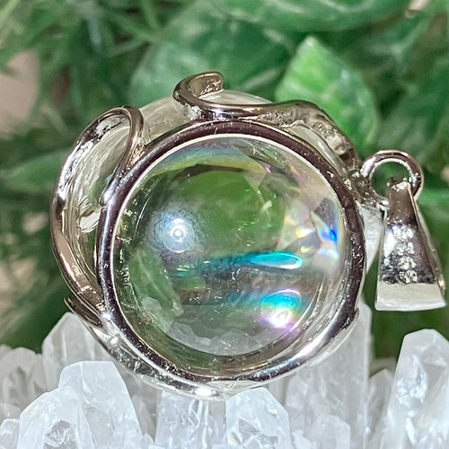 レインボークォーツ クリスタル 水晶 スフィア ペンダント トップ 原石