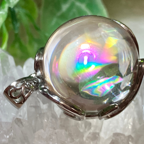 レインボークォーツ クリスタル 水晶 スフィア ペンダント トップ 原石