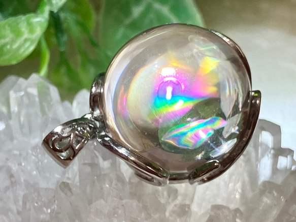 レインボークォーツ クリスタル 水晶 スフィア ペンダント トップ 原石