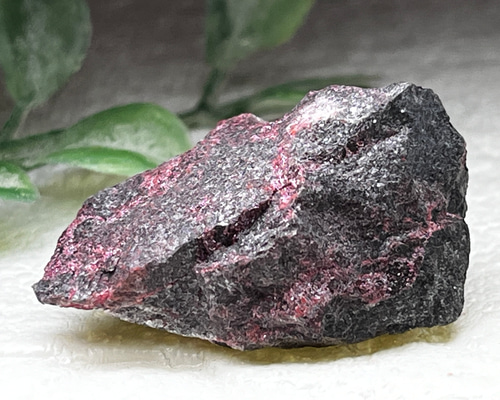 賢者の石✦ シナバー 辰砂 原石 ラフストーン 天然石 東洋占星術師の娘