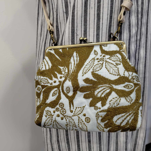 送料無料】ミナペルホネン/carnival カーニバルライトブルー/がま口