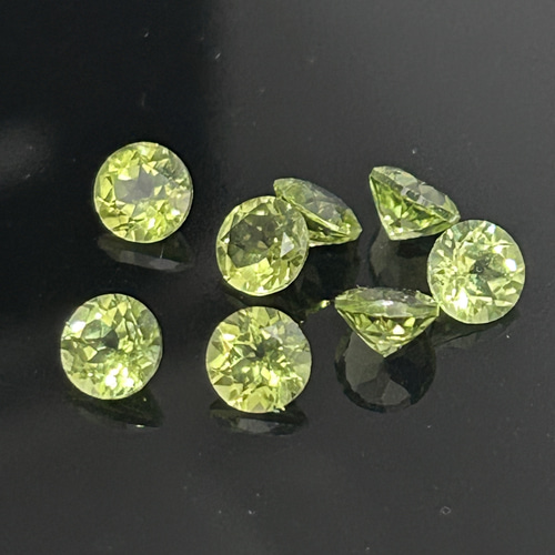 1個売り 宝石質 ペリドット カンラン石（苦土橄欖石） ブリリアント