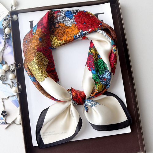 カラフル花と馬デザインのシルクスカーフ 100％シルク 約68cm 大判絹製