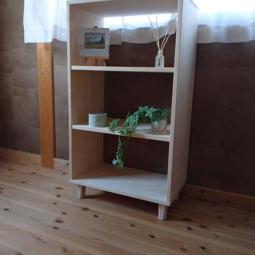 天然木 赤松集成材 北欧家具風3段脚付きオープンシェルフ 飾り棚 本棚