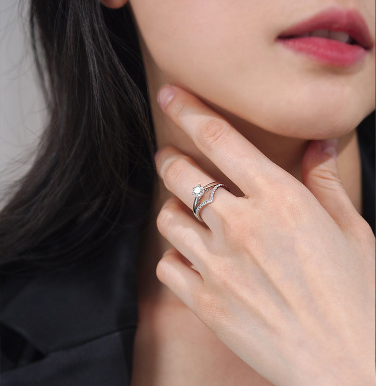 【ヘイズジュエリー】メイフアシリーズ18Kゴールドストレート/V字型ダイヤモンドリング、高色・高透明度天然ダイヤモンドジュエリー