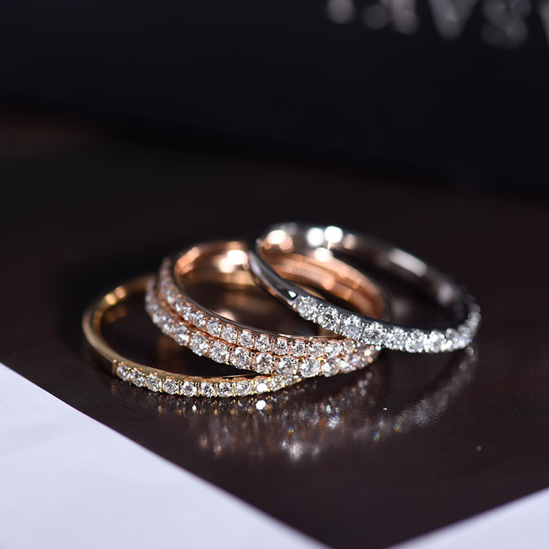 【ヘイズジュエリー】メイフアシリーズ18Kゴールドストレート/V字型ダイヤモンドリング、高色・高透明度天然ダイヤモンドジュエリー