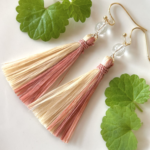 茜染・ナチュラル精麻 水晶のminiタッセルピアス】☆gold color ピアス