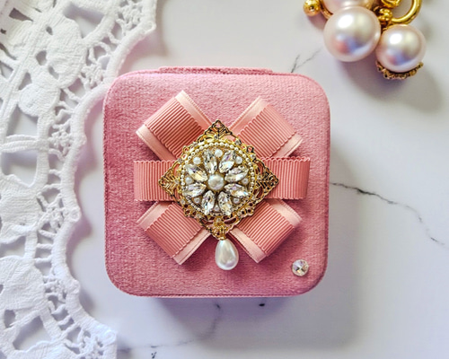 Rosé Élégance（ロゼ・エレガンス）】気品を纏うやわらかな甘さ ピンク